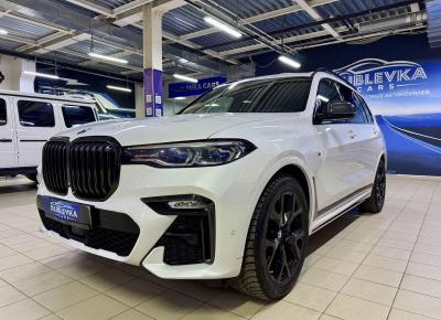 Фото BMW X7