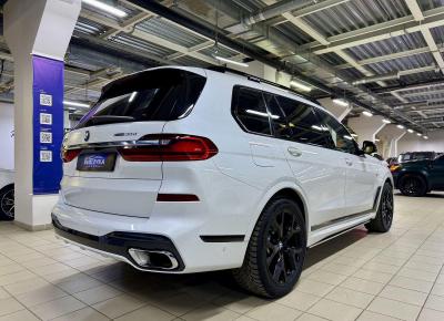 Фото BMW X7