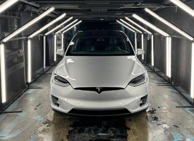 Фото Tesla Model X