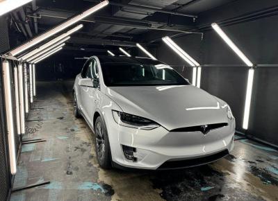 Фото Tesla Model X