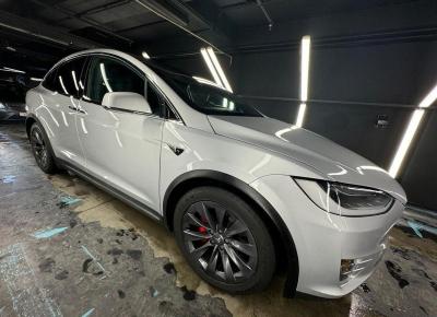 Фото Tesla Model X