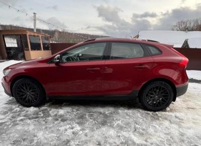 Фото Volvo V40 Cross Country