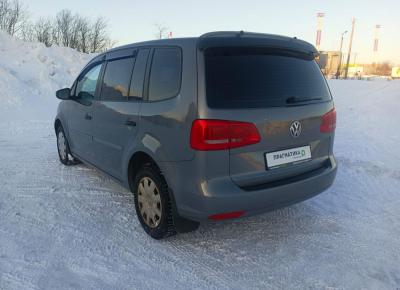 Фото Volkswagen Touran