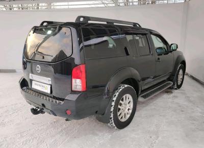 Фото Nissan Pathfinder