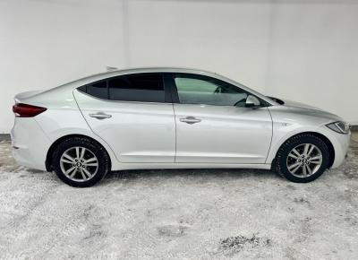 Фото Hyundai Elantra