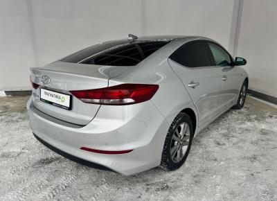 Фото Hyundai Elantra