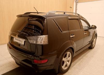 Фото Mitsubishi Outlander