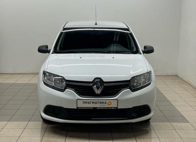 Фото Renault Logan