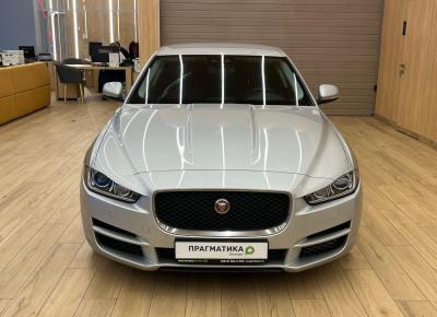 Фото Jaguar XE