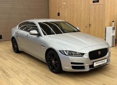 Фото Jaguar XE