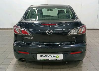 Фото Mazda 3