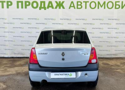 Фото Renault Logan