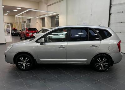 Фото Kia Carens