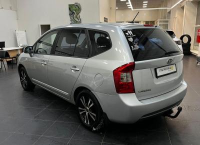 Фото Kia Carens