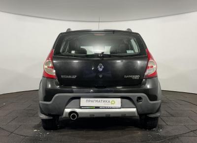 Фото Renault Sandero