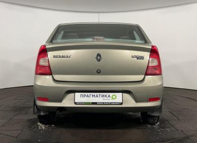 Фото Renault Logan