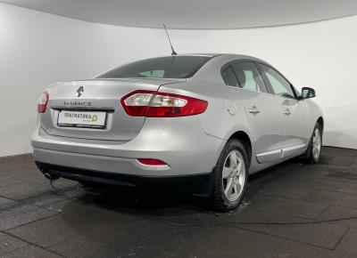 Фото Renault Fluence