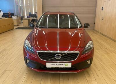 Фото Volvo V40