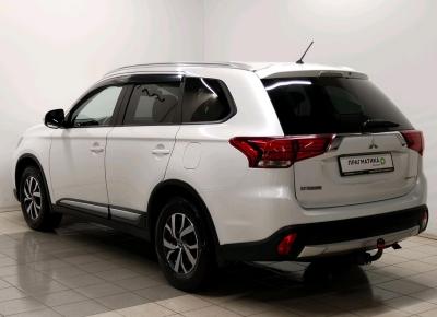 Фото Mitsubishi Outlander