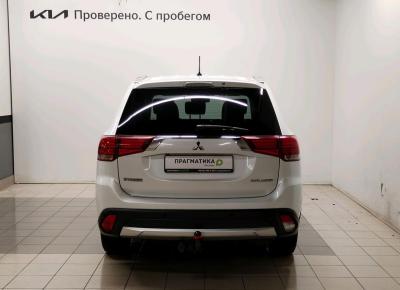 Фото Mitsubishi Outlander