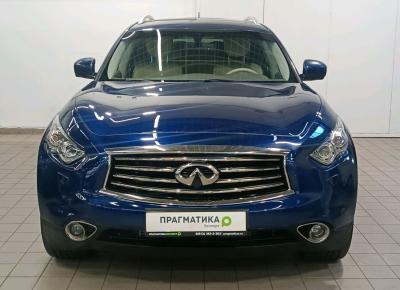 Фото Infiniti QX70