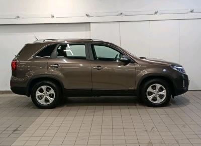 Фото Kia Sorento