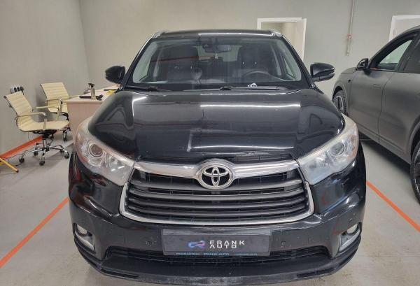 Toyota Highlander, 2014 год выпуска с двигателем Бензин, 2 600 000 RUB в г. Москва