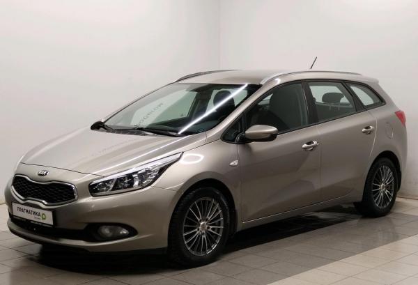 Kia Ceed, 2013 год выпуска с двигателем Бензин, 949 000 RUB в г. Санкт-Петербург