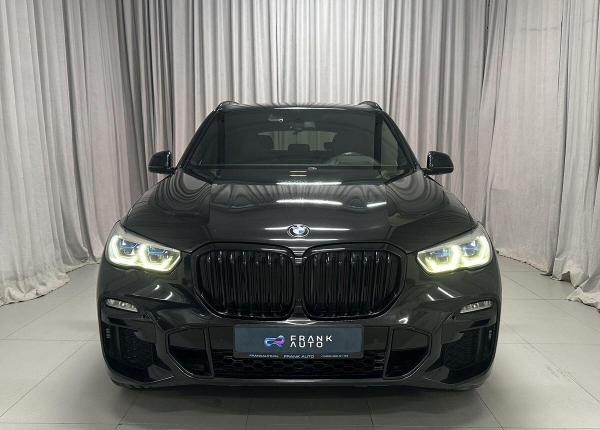 BMW X5, 2019 год выпуска с двигателем Дизель, 5 950 000 RUB в г. Москва