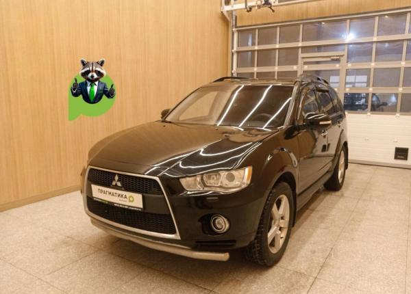 Mitsubishi Outlander, 2011 год выпуска с двигателем Бензин, 919 000 RUB в г. Санкт-Петербург