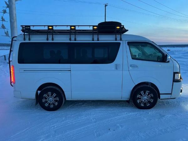 Toyota HiAce, 2014 год выпуска с двигателем Бензин, 3 400 000 RUB в г. Якутск