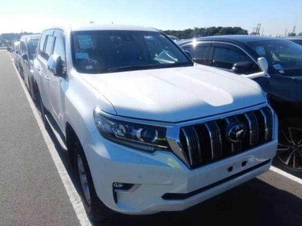 Toyota Land Cruiser Prado, 2020 год выпуска с двигателем Бензин, 4 600 000 RUB в г. Якутск