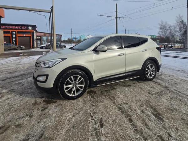 Hyundai Santa Fe, 2013 год выпуска с двигателем Дизель, 2 300 000 RUB в г. Смоленск