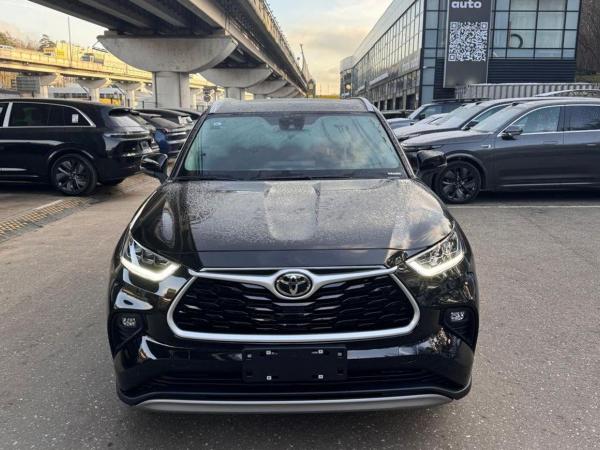 Toyota Highlander, 2024 год выпуска с двигателем Бензин, 6 400 000 RUB в г. Москва