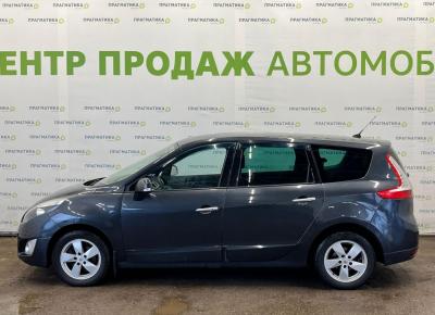 Фото Renault Scenic