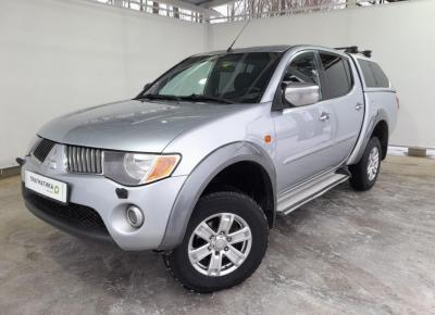 Фото Mitsubishi L200