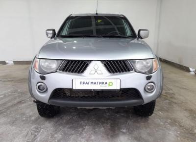 Фото Mitsubishi L200