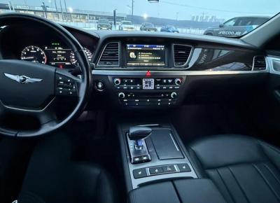 Фото Genesis G80