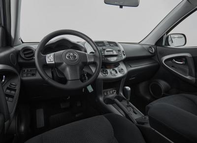 Фото Toyota RAV4