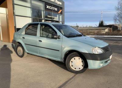 Фото Renault Logan