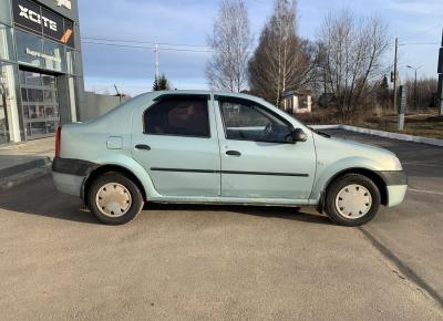 Фото Renault Logan