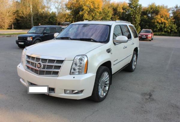 Cadillac Escalade, 2012 год выпуска с двигателем Бензин, 2 525 000 RUB в г. Екатеринбург