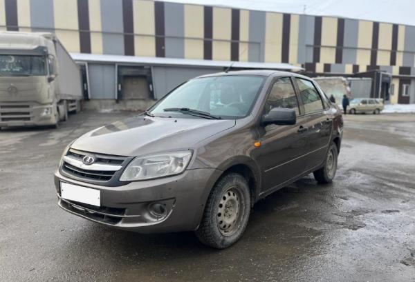 LADA (ВАЗ) Granta, 2014 год выпуска с двигателем Бензин, 420 000 RUB в г. Казань