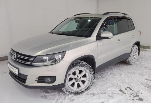 Volkswagen Tiguan, 2011 год выпуска с двигателем Бензин, 900 000 RUB в г. Петрозаводск