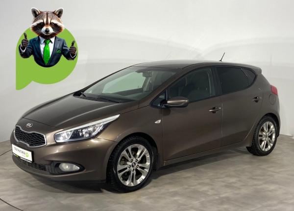 Kia Ceed, 2012 год выпуска с двигателем Бензин, 999 000 RUB в г. Санкт-Петербург