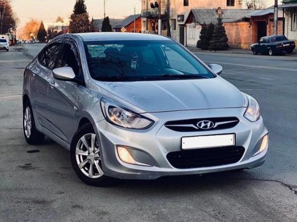 Hyundai Solaris, 2013 год выпуска с двигателем Бензин, 960 000 RUB в г. Владикавказ