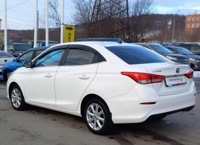 Фото Changan Alsvin