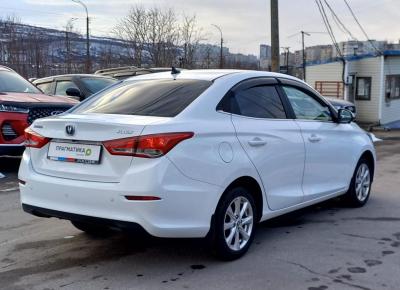 Фото Changan Alsvin