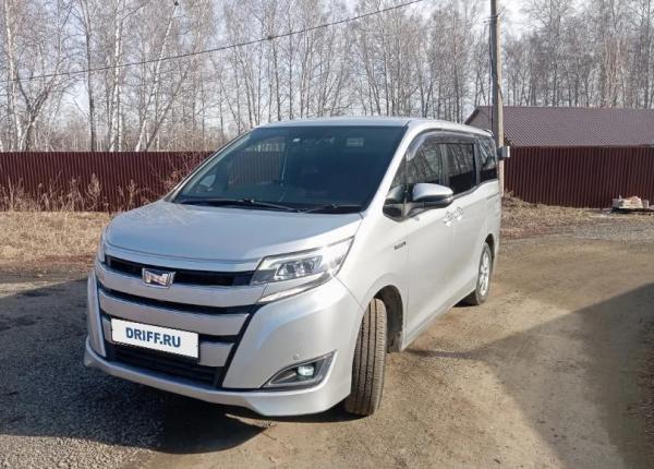 Toyota Noah, 2018 год выпуска с двигателем Гибрид, 2 450 000 RUB в г. Челябинск