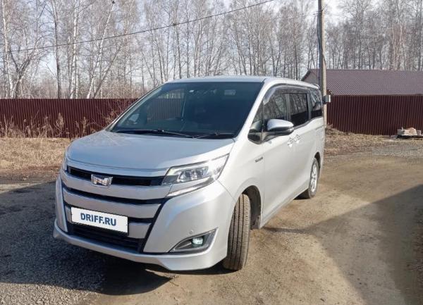 Toyota Noah, 2018 год выпуска с двигателем Гибрид, 2 450 000 RUB в г. Челябинск